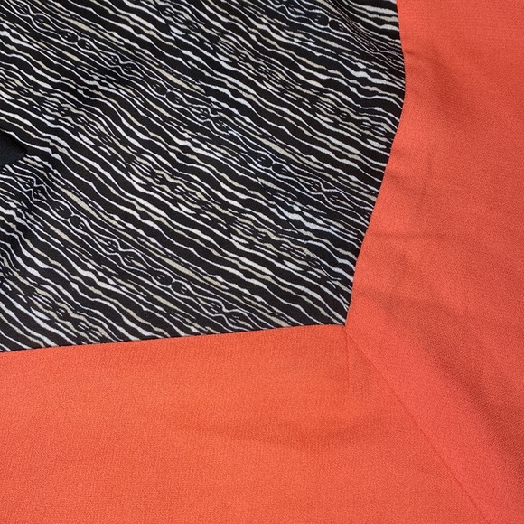 Asymetrical Scarf Dress with Black/Grey/Beige Print, Pink Hem & Black Belt - Picture 3 of 3